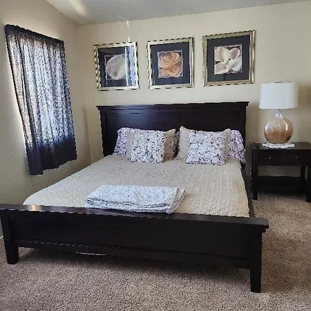 Suite Near Airport, Strip And Raiders Stadium